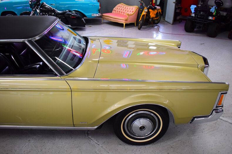 1971 Lincoln Continental