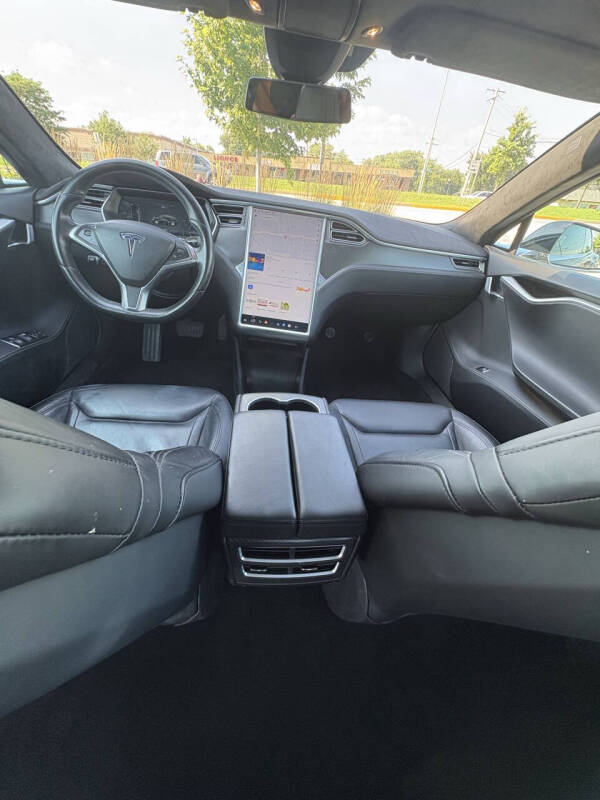 2016 Tesla Model S 90D