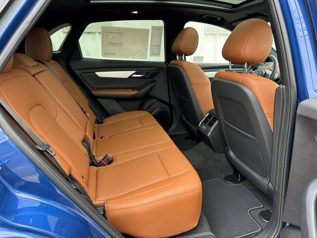 2025 VinFast VF8 Plus