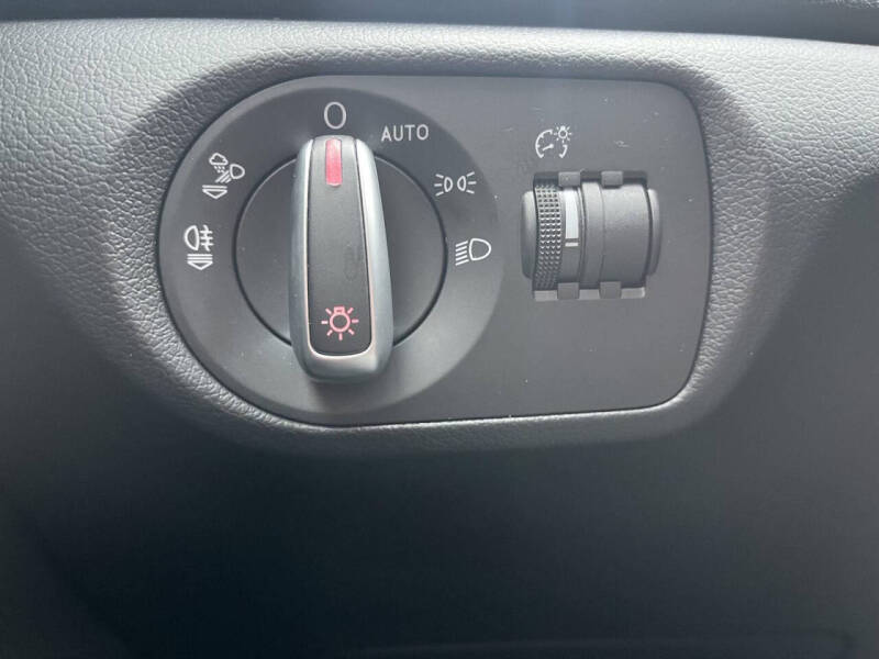 2016 Audi Q3 2.0T quattro Premium Plus