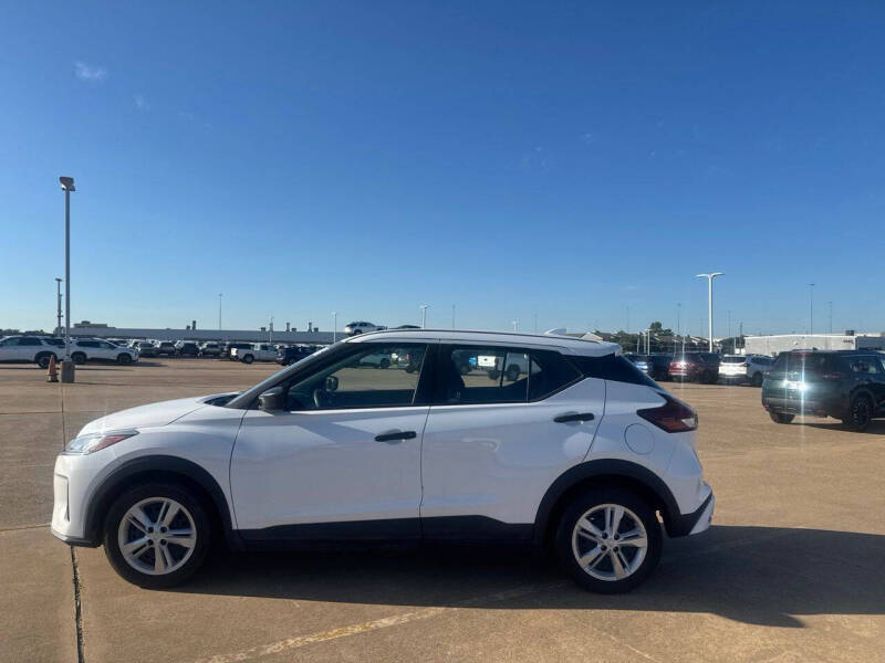 2023 Nissan Kicks S