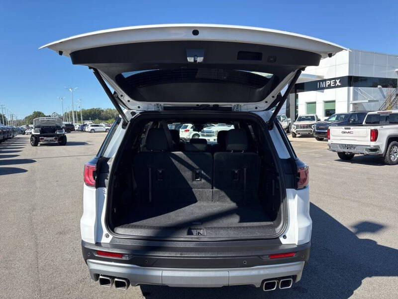 2025 GMC Acadia Elevation