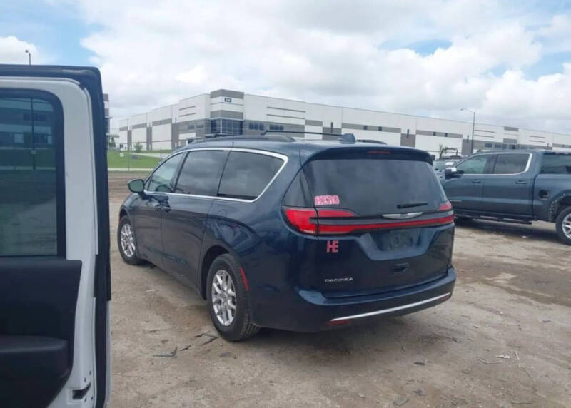 2022 Chrysler Pacifica Touring L