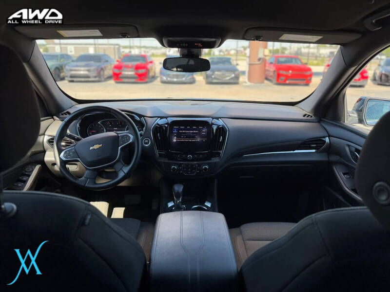 2023 Chevrolet Traverse LT Cloth