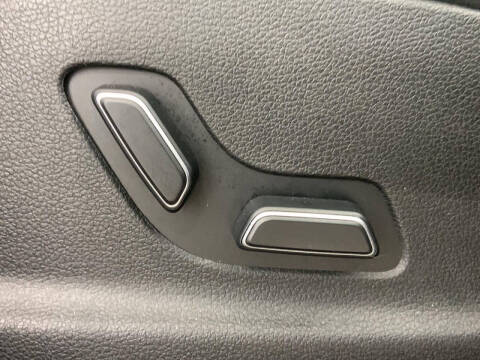 2025 Genesis GV70 2.5T Standard