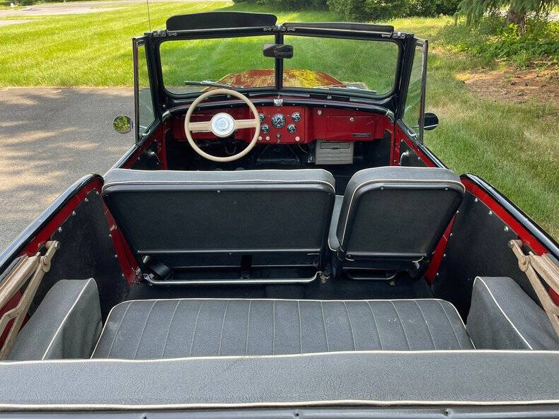 1948 Willys Jeepster