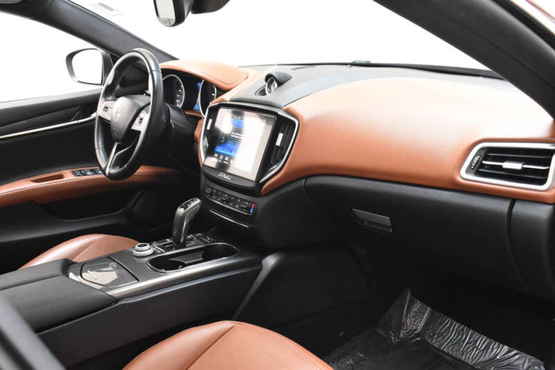 2019 Maserati Ghibli