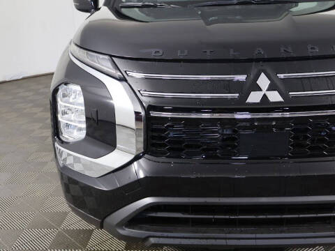 2026 Mitsubishi Outlander ES