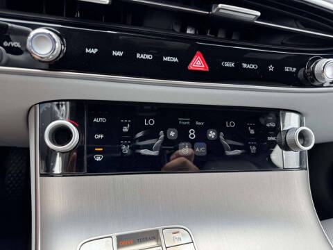2026 Genesis GV70 2.5T Advanced