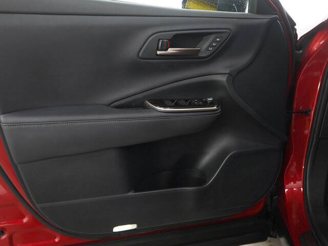 2025 Toyota Crown Signia XLE