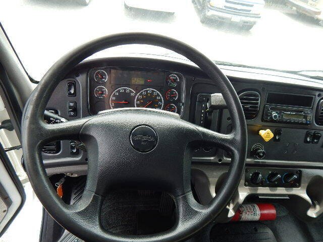 2016 Freightliner M2 106