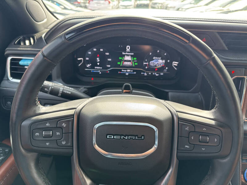 2023 GMC Yukon XL Denali Ultimate