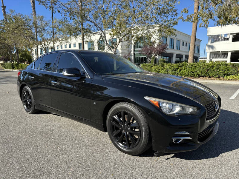 2015 Infiniti Q50 Premium