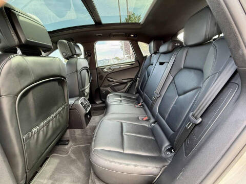 2018 Porsche Macan S
