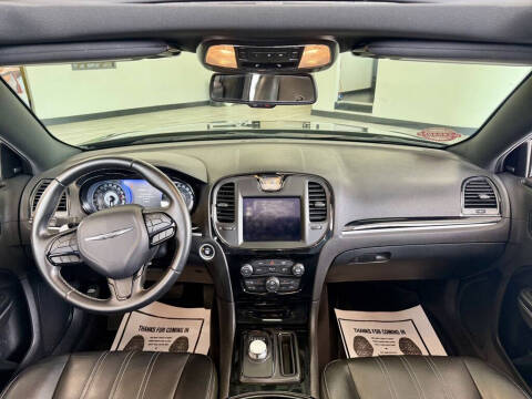 2018 Chrysler 300 S