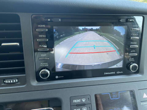 2019 Toyota Sienna LE 8-Passenger