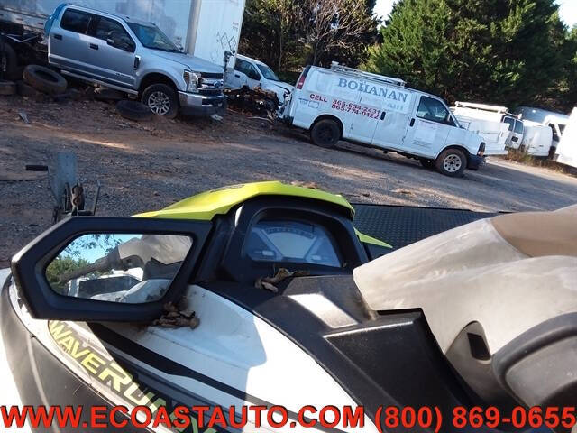 2019 Yamaha WAVE RUNNE