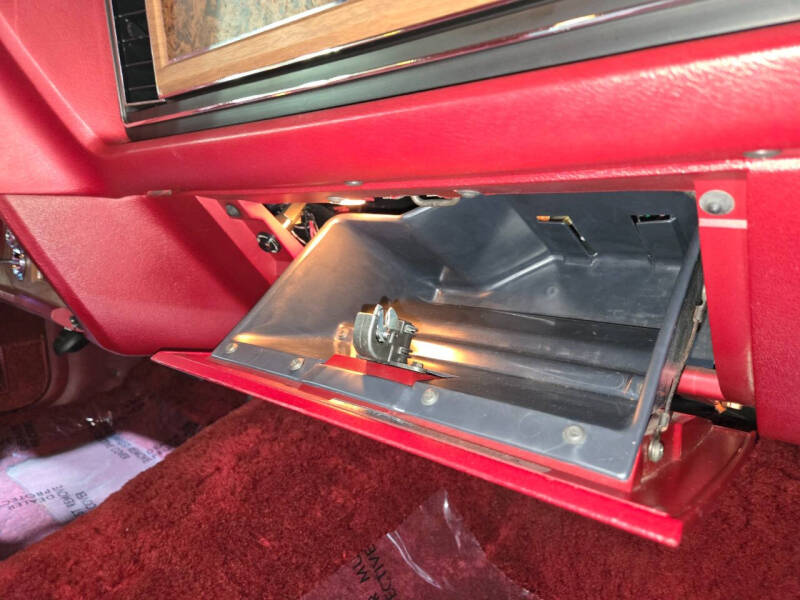 1976 Lincoln Mark IV