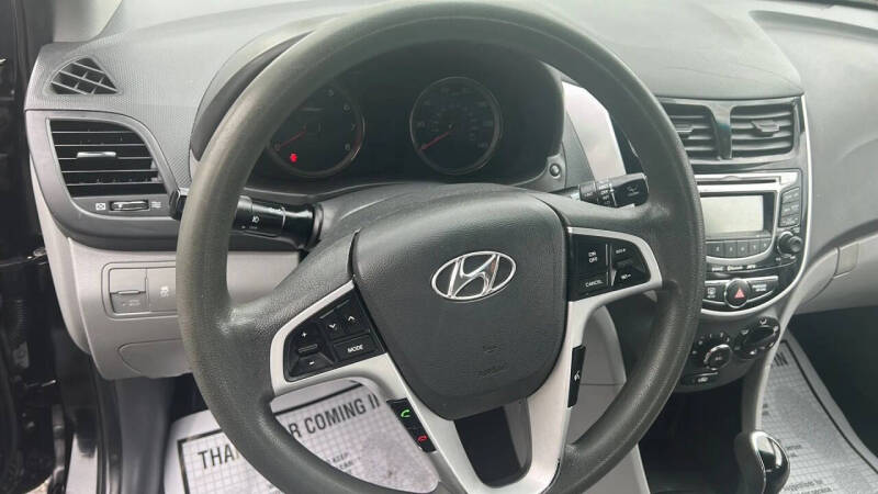 2012 Hyundai Accent GLS