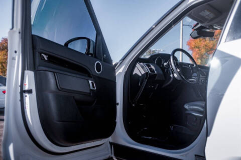 2020 Land Rover Discovery SE