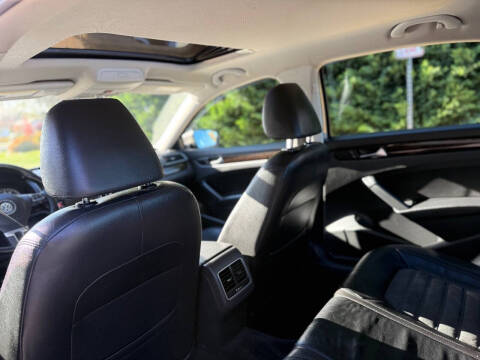 2015 Volkswagen Passat 2.0L TDI SEL Premium