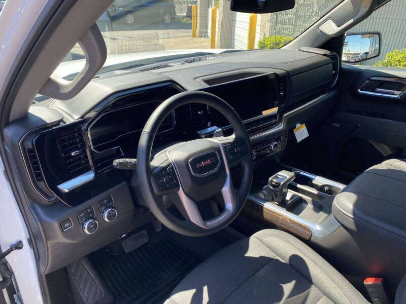 2025 GMC Sierra 1500