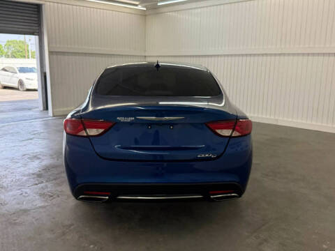 2016 Chrysler 200