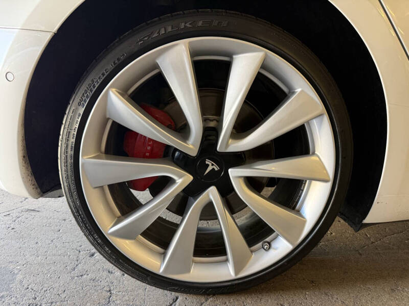 2018 Tesla Model 3 Performance