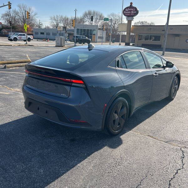 2024 Toyota Prius LE