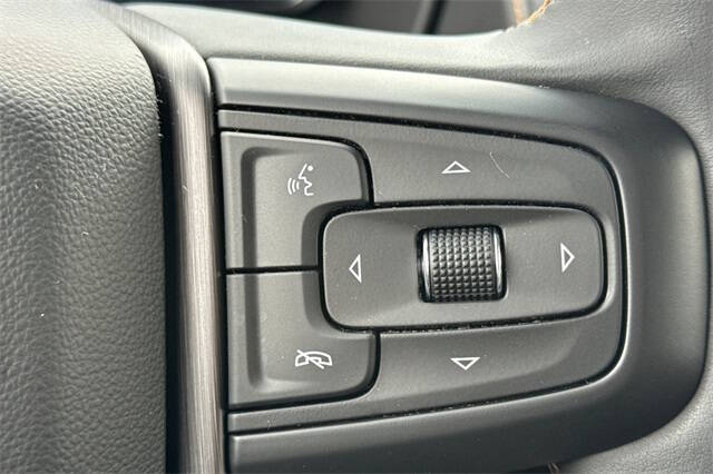 2023 GMC Yukon XL AT4