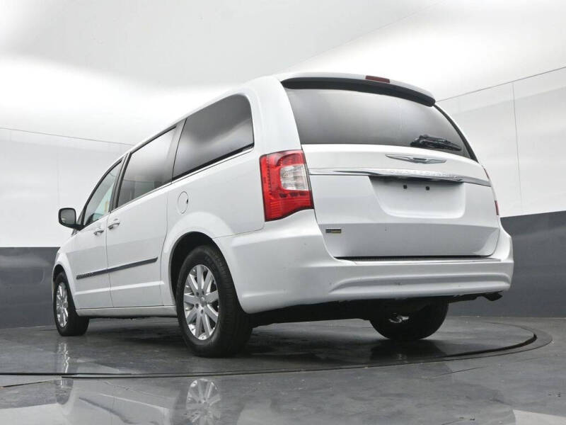2014 Chrysler Town and Country Touring