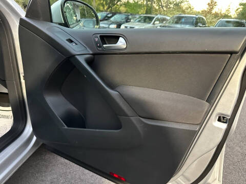 2015 Volkswagen Tiguan S