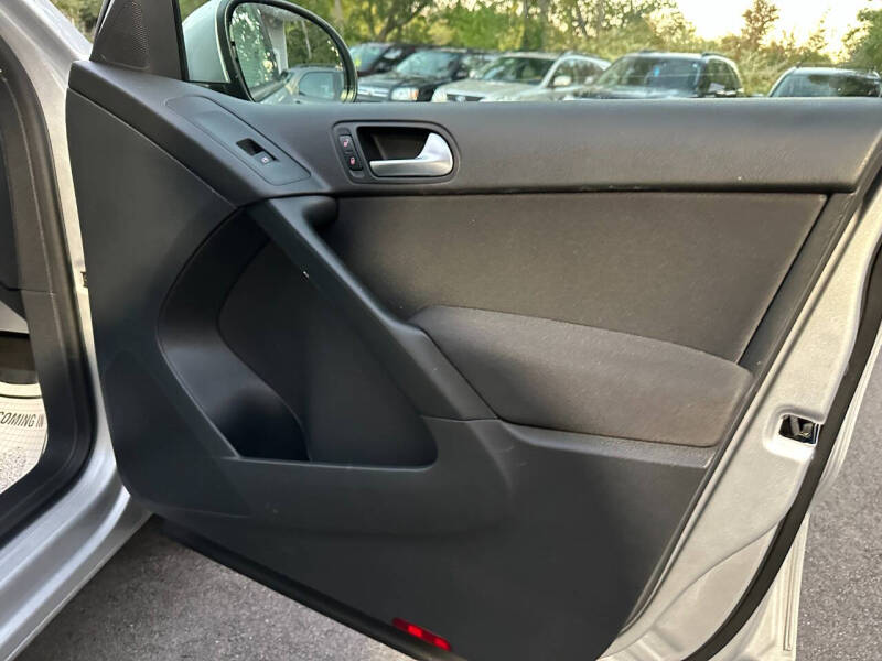 2015 Volkswagen Tiguan S