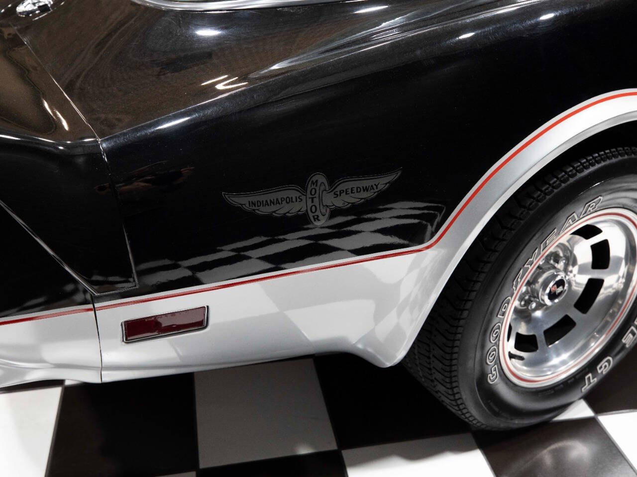 1978 Chevrolet Corvette 13