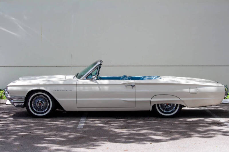1964 Ford Thunderbird