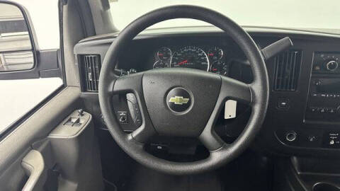 2023 Chevrolet Express 2500