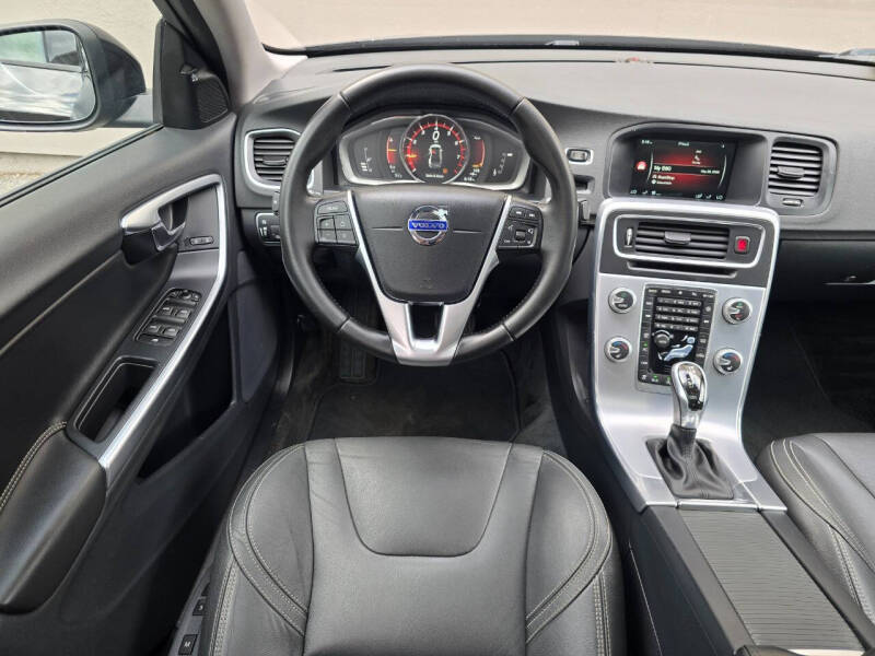 2017 Volvo S60 T5 Dynamic