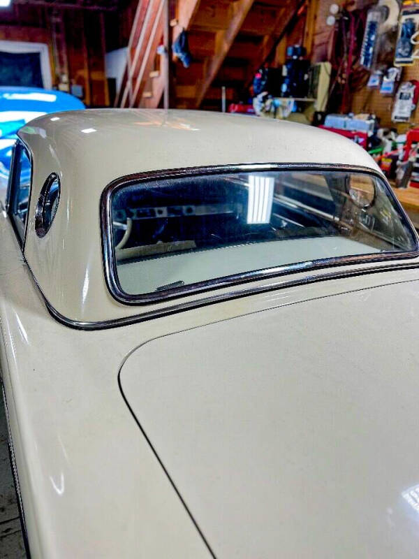 1957 Ford Thunderbird