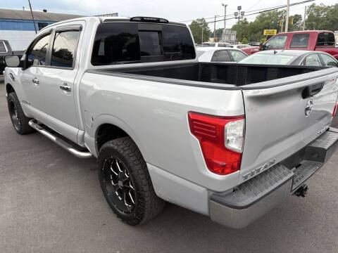 2017 Nissan Titan PRO-4X