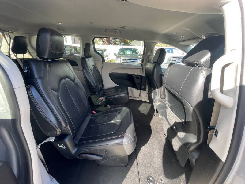 2018 Chrysler Pacifica Touring L