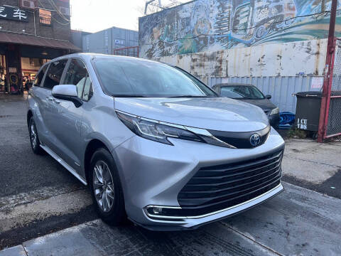 2021 Toyota Sienna XLE 7-Passenger