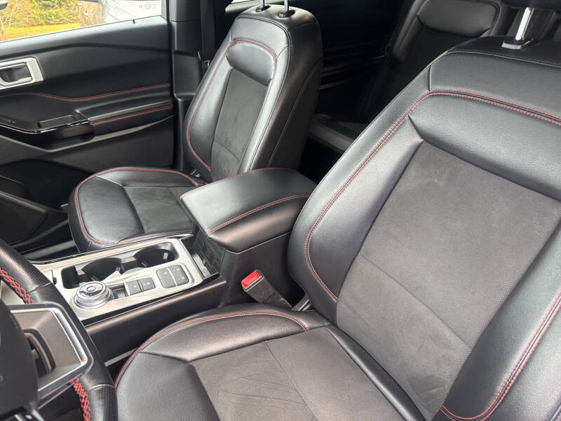 2022 Ford Explorer ST-Line