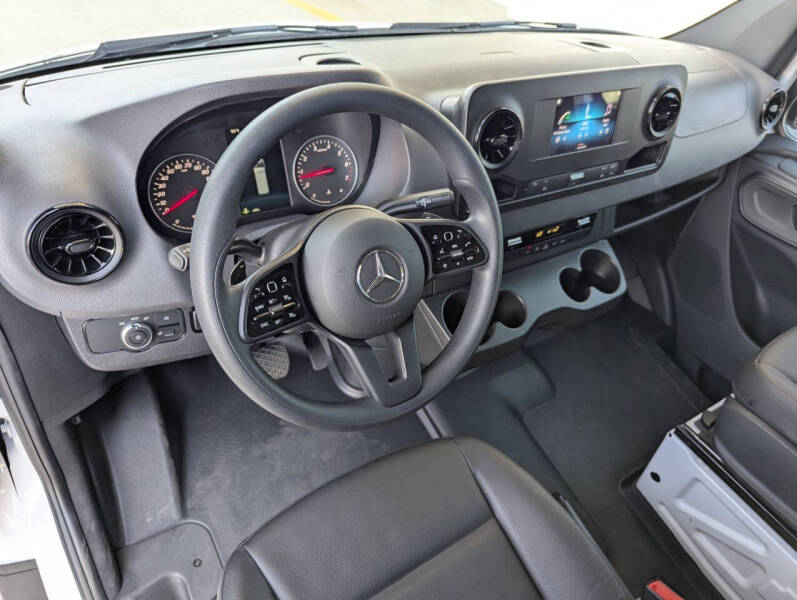 2023 Mercedes-Benz Sprinter 2500