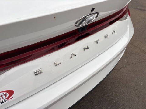 2022 Hyundai Elantra