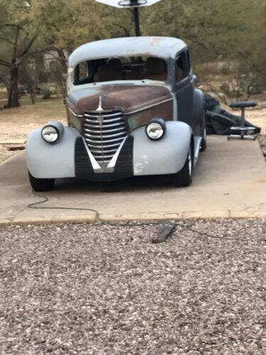 1938 Oldsmobile Humpback