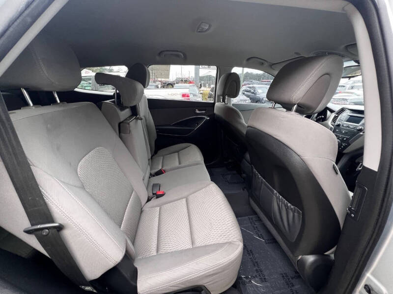 2016 Hyundai Santa Fe SE