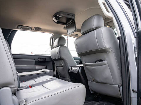2017 Toyota Sequoia SR5