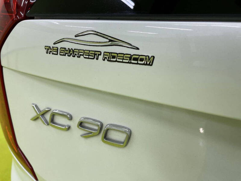 2016 Volvo XC90 T6 Momentum