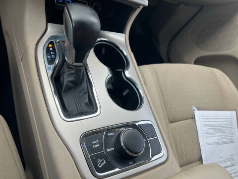 2017 Jeep Grand Cherokee Laredo