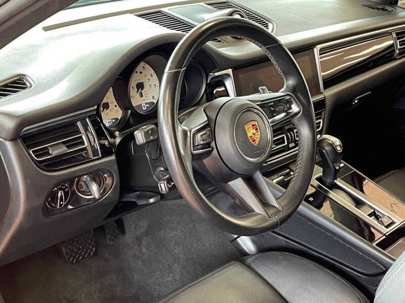 2023 Porsche Macan